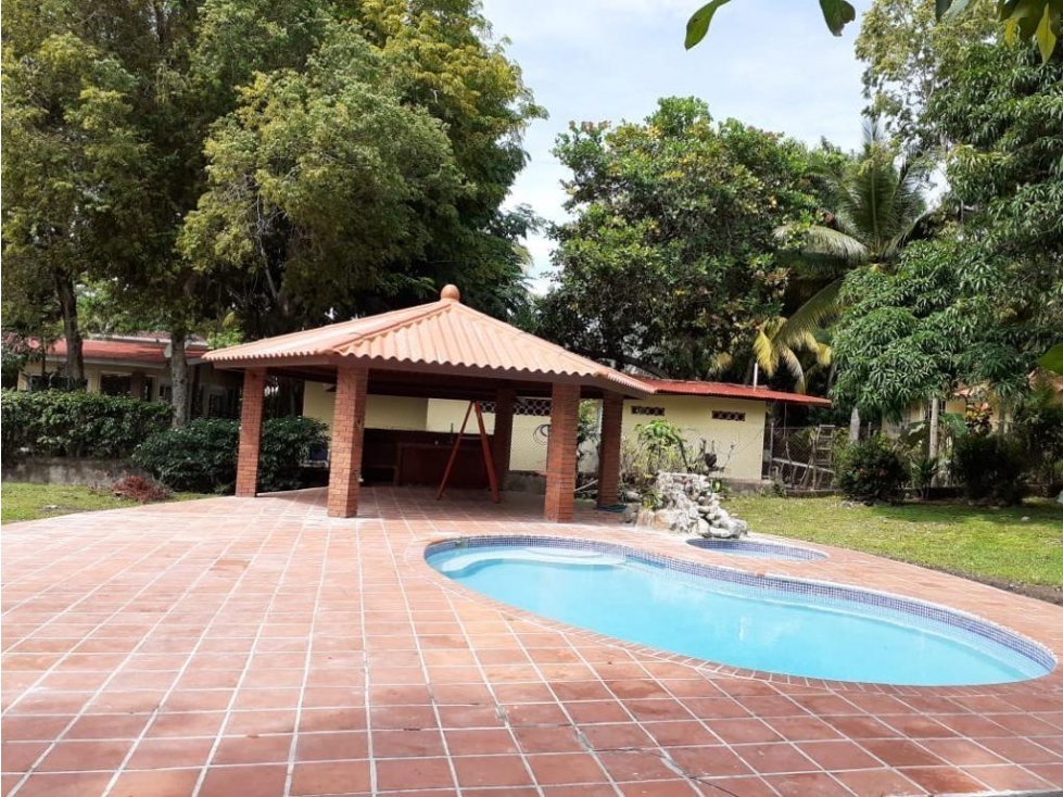 Se vende casa con amplio terreno en Coronado — foto 6