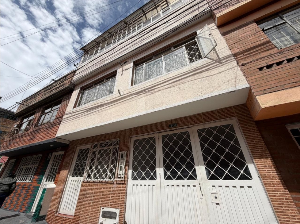 CASA EN VENTA, CASABLANCA, KENNEDY