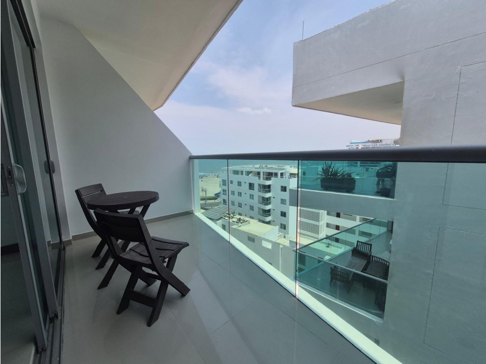 Apartamento amoblado 2 habitaciones frente al mar — foto 2