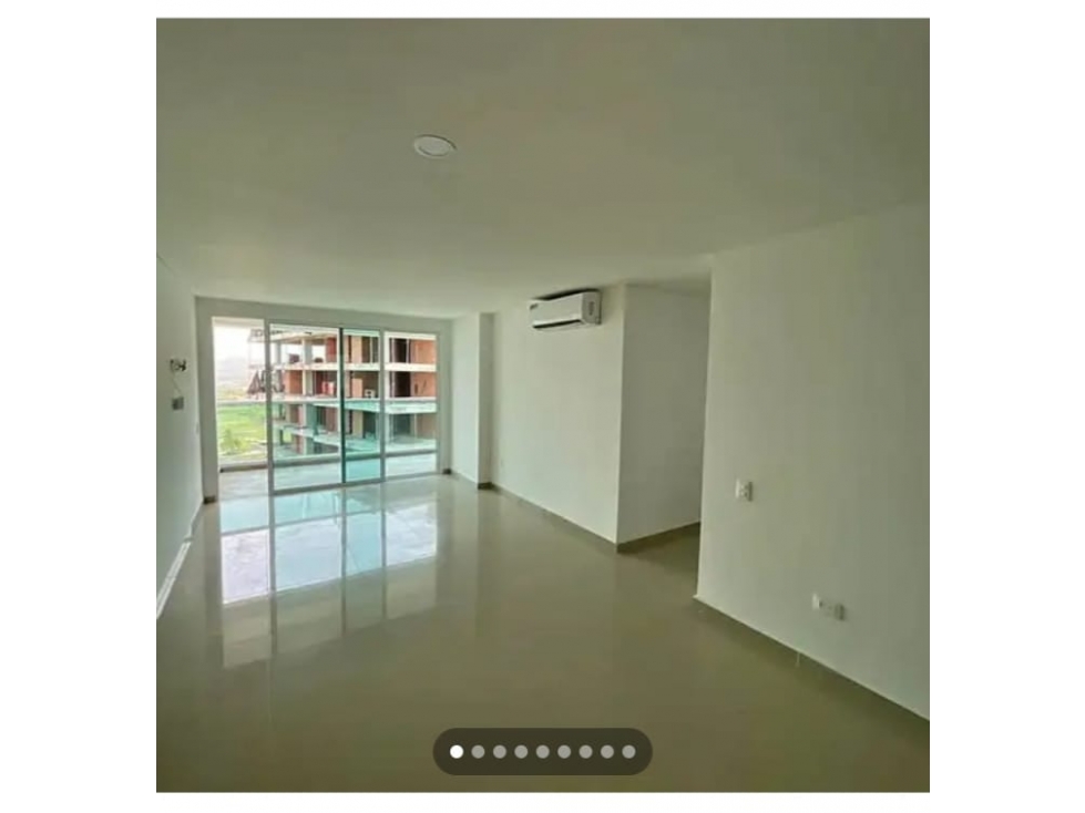 SE ARRIENDA HERMOSO APARTAMENTO DE 3 HABITACIONES EN CIELO MAR — foto 3
