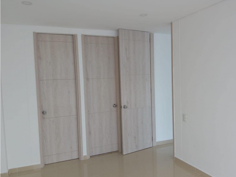 SE ARRIENDA Hermoso apartamento en Edificio ubicado en el Cabrero — foto 3