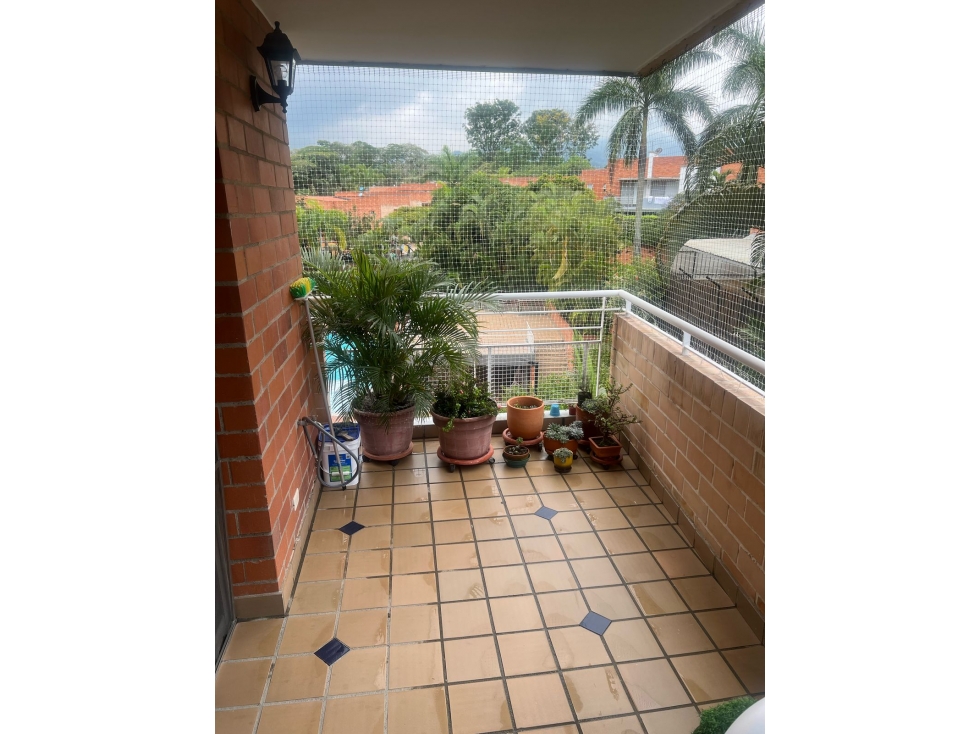VENTA DE APARTAMENTO EN CIUDAD JARDIN, SUR DE CALI 531. - 3