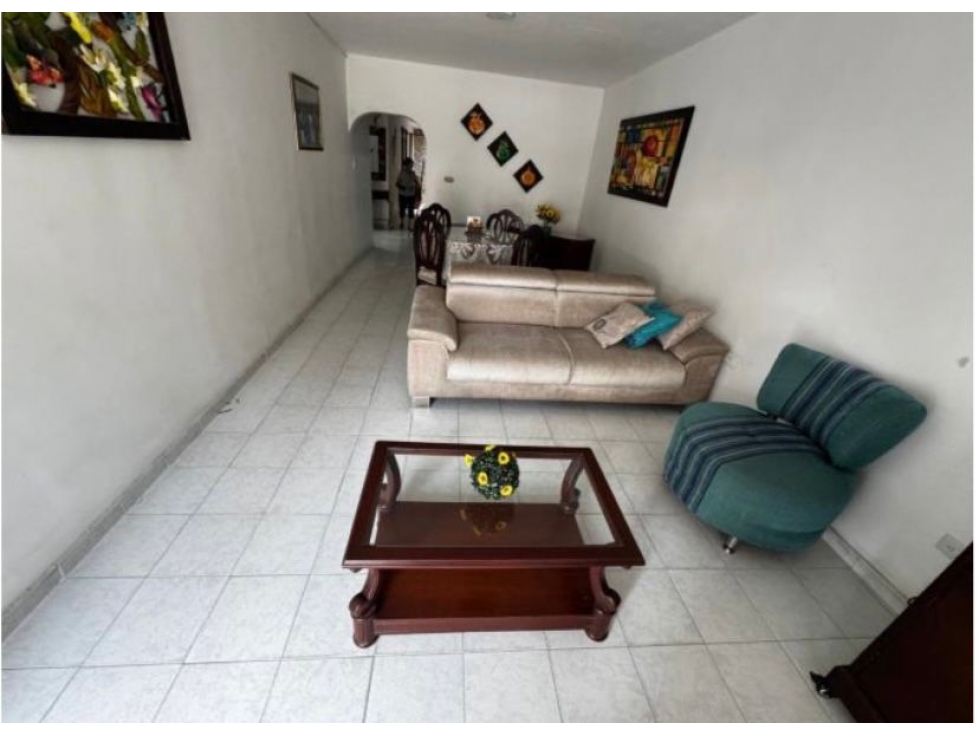 SE VENDE CASA EN JOSE HOLGUÍN GARCES, ORIENTE DE CALI 556.