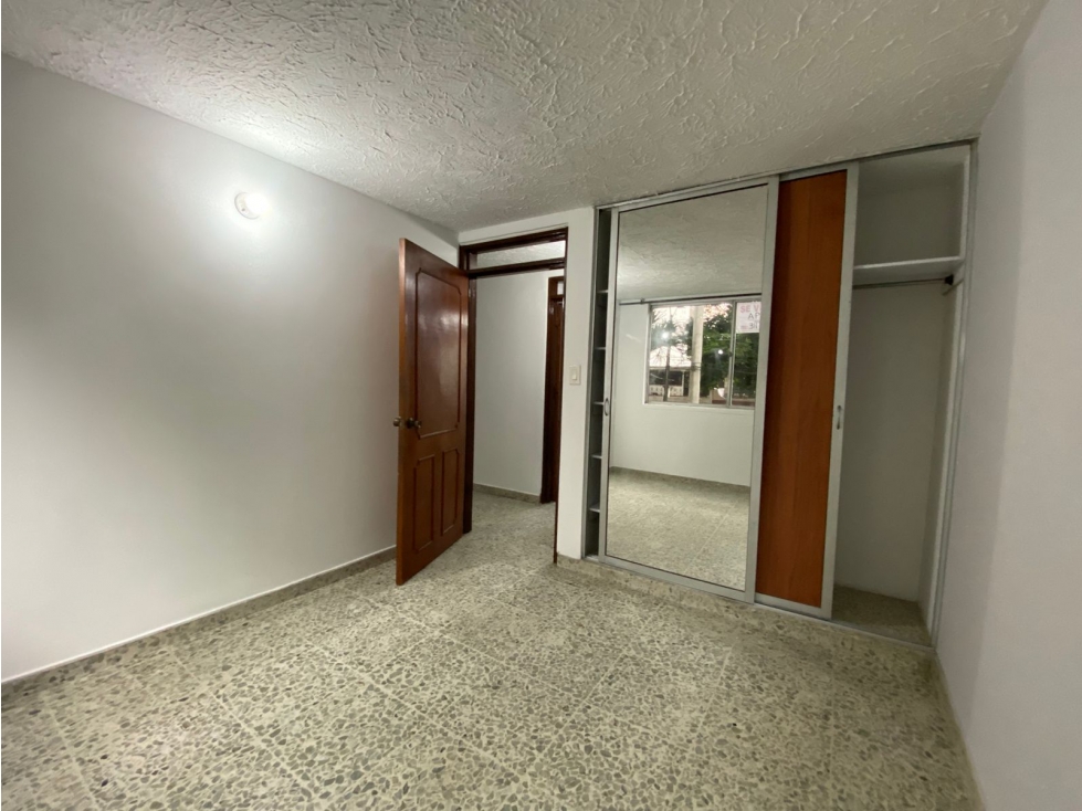 VENTA DE APARTAMENTO EN EL REFUGIO, SUR DE CALI 622. — foto 4