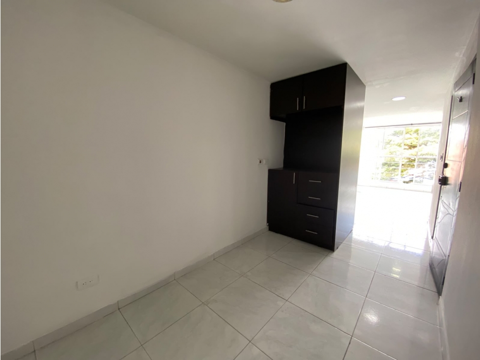 SE ALQUILA APARTAESTUDIO EN PRADOS DEL LIMONAR, SUR DE CALI 680. - 2