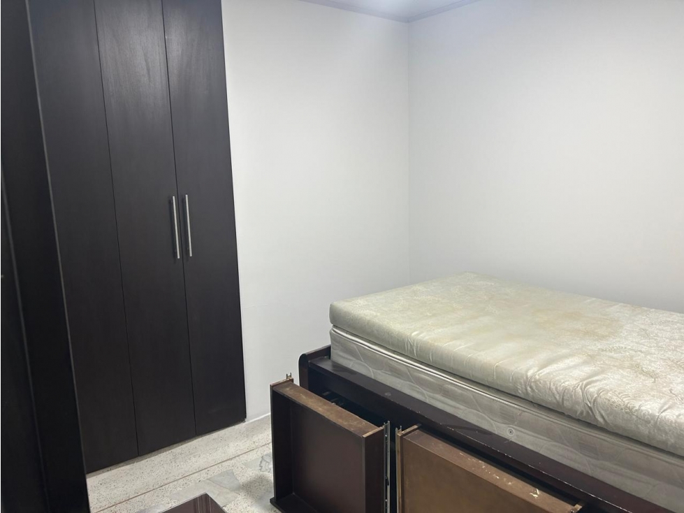 ALQUILER DE APARTAMENTO EN EL INGENIO, SUR DE CALI 652-3 — foto 3
