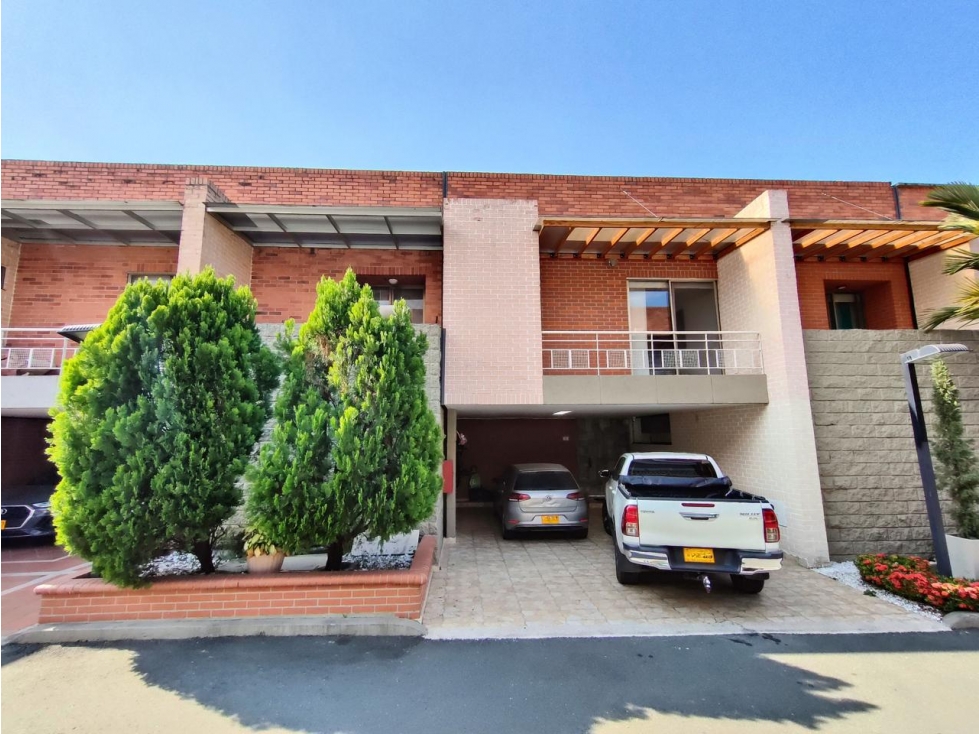 VENTA DE CASA EN CONDOMINIO EN CIUDAD JARDIN, SUR DE CALI 522. — foto 6