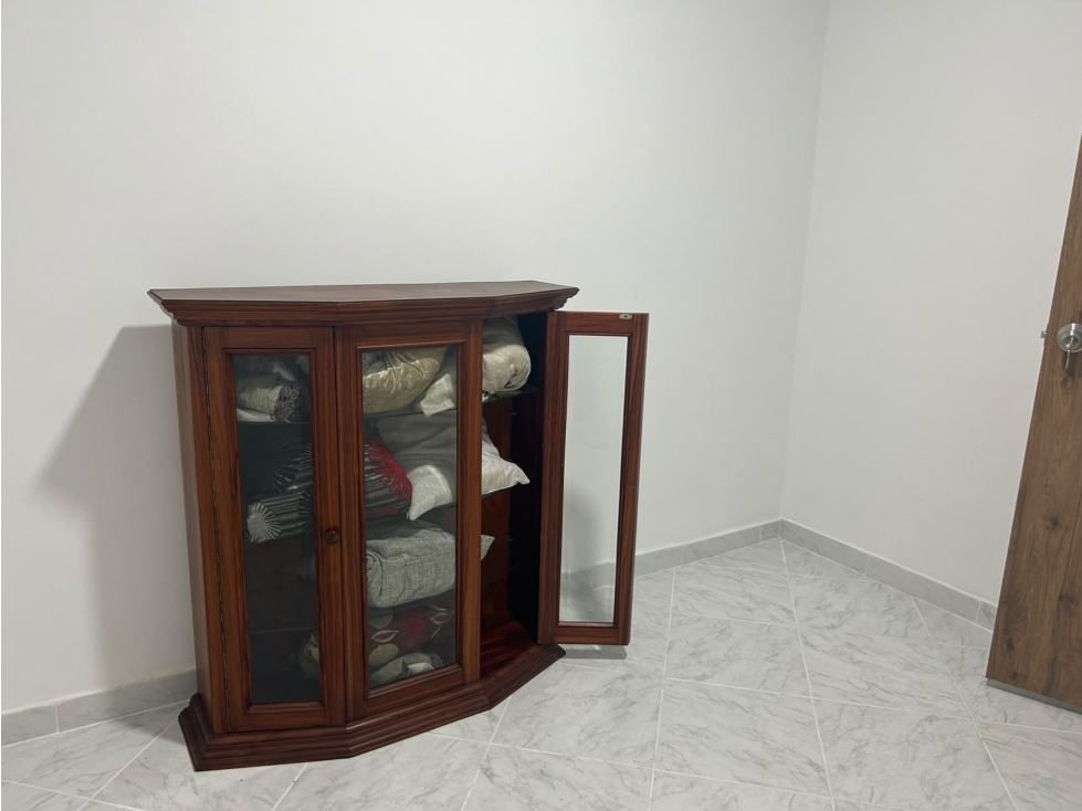 ALQUILER DE APARTAMENTO EN EL INGENIO, SUR DE CALI 652-1 — foto 6