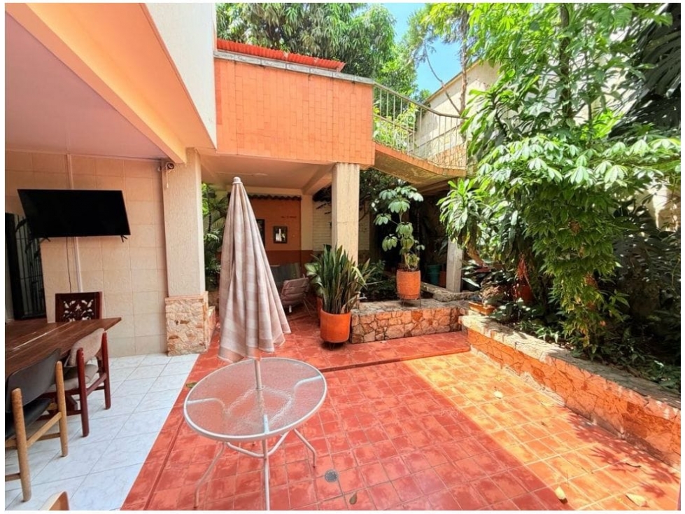 SE ALQUILA CASA EN MIRAFLORES, SUR CENTRAL DE CALI 665. — foto 4