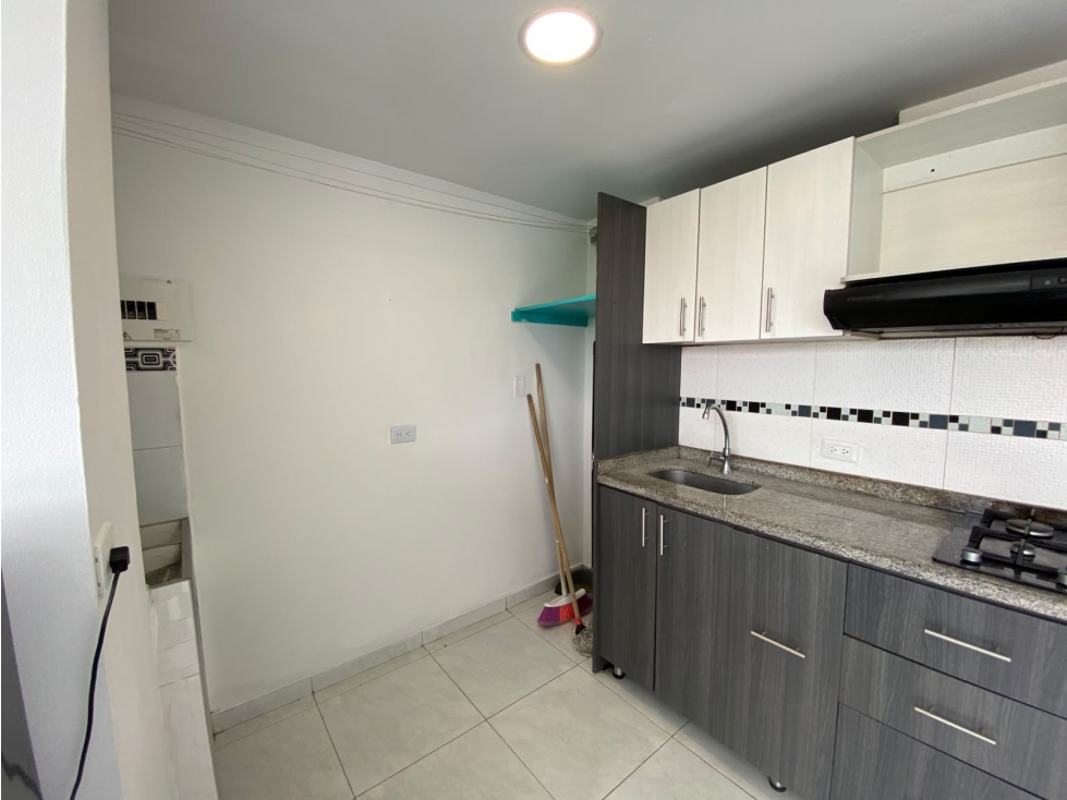 SE ALQUILA APARTAESTUDIO EN PRADOS DEL LIMONAR, SUR DE CALI 680. - 4