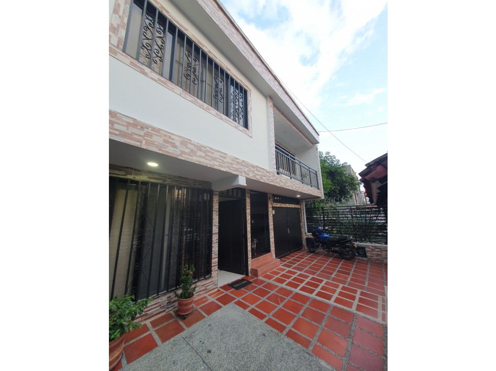 Venta de casa externa en Colseguros Andes, Sur de Cali 167.