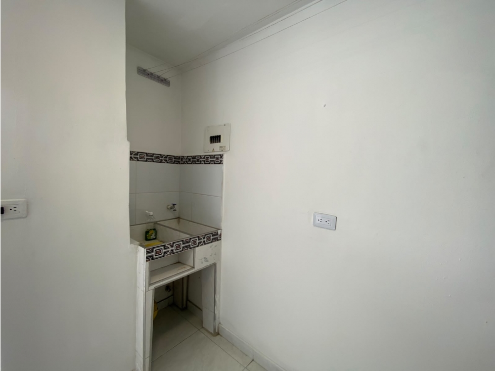 SE ALQUILA APARTAESTUDIO EN PRADOS DEL LIMONAR, SUR DE CALI 680. - 5