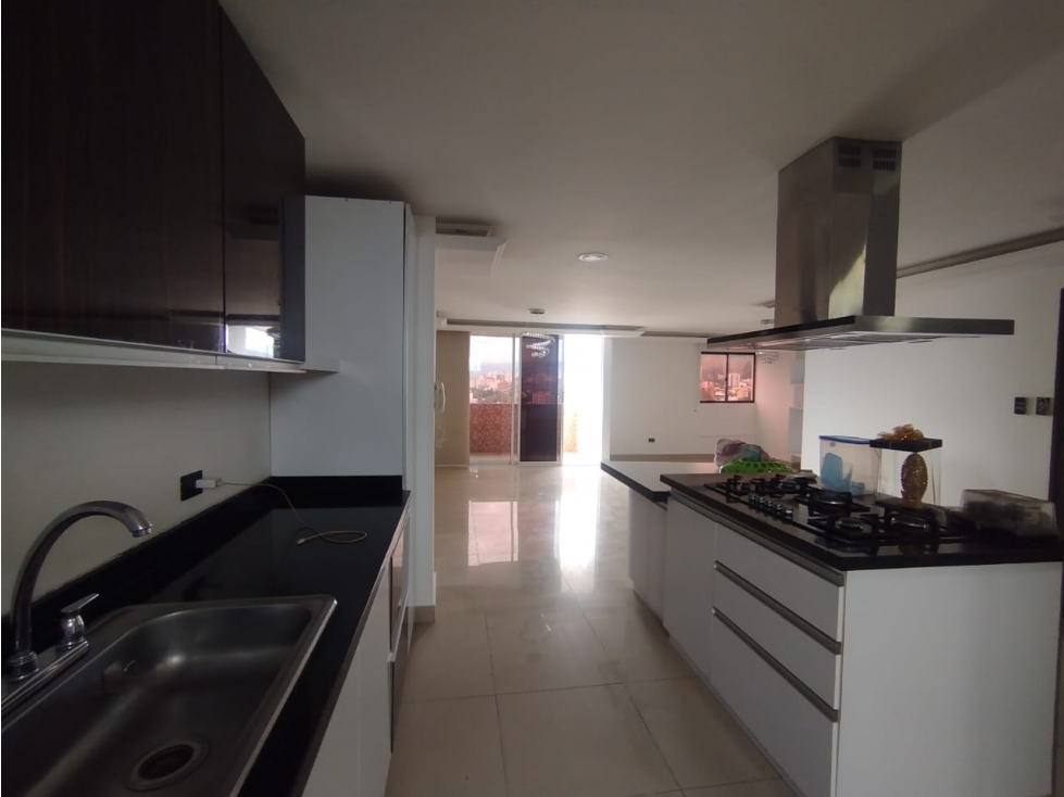 SE VENDE APARTAMENTO EN PRADOS DEL NORTE, NORTE DE CALI 674. — foto 5