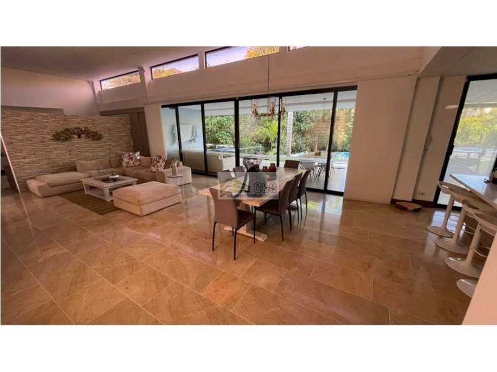 VENDO CASA EN CONJUNTO CERRADO