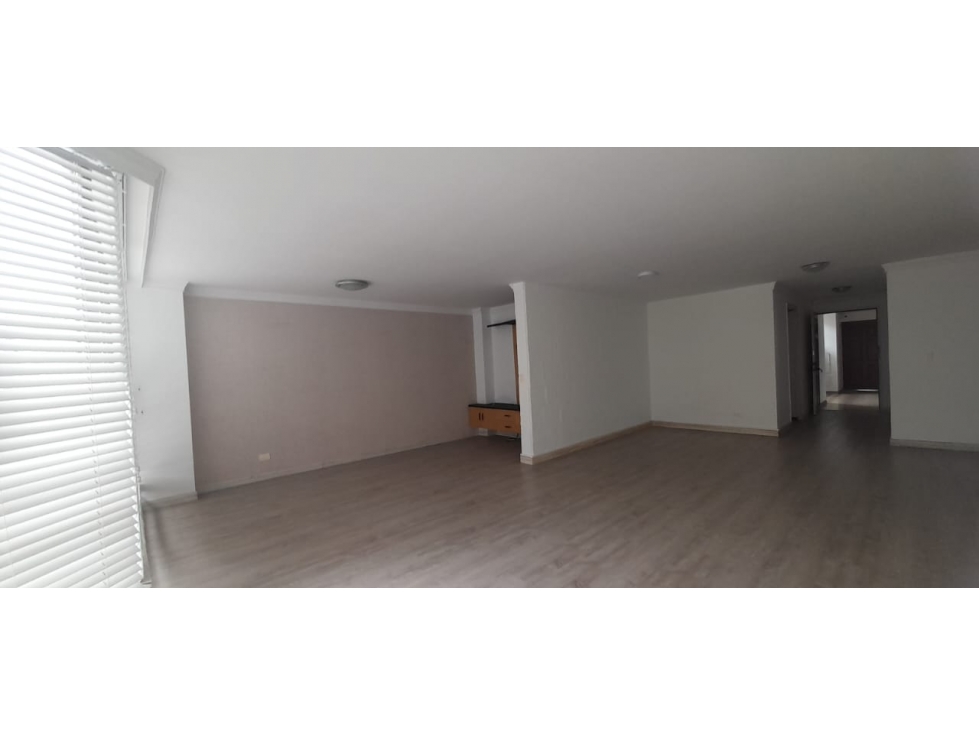 SE RENTA APARTAMENTO SECTOR CASTELLANA