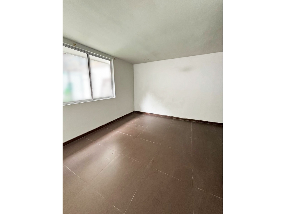 VENDO CASA LOTE O PARA USO COMERCIAL
