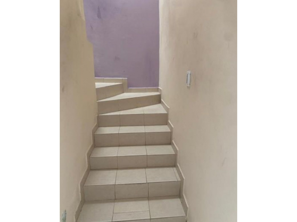VENDO HERMOSA CASA