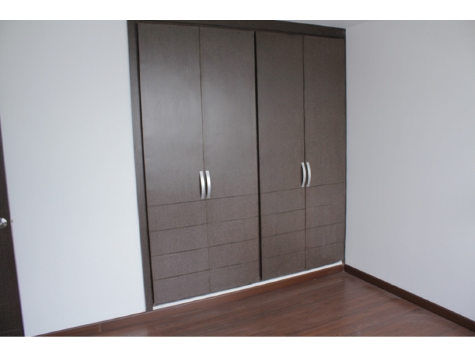 VENDO O PERMUTO CONFORTABLE APARTAMENTO EN EL SECTOR LAURELES