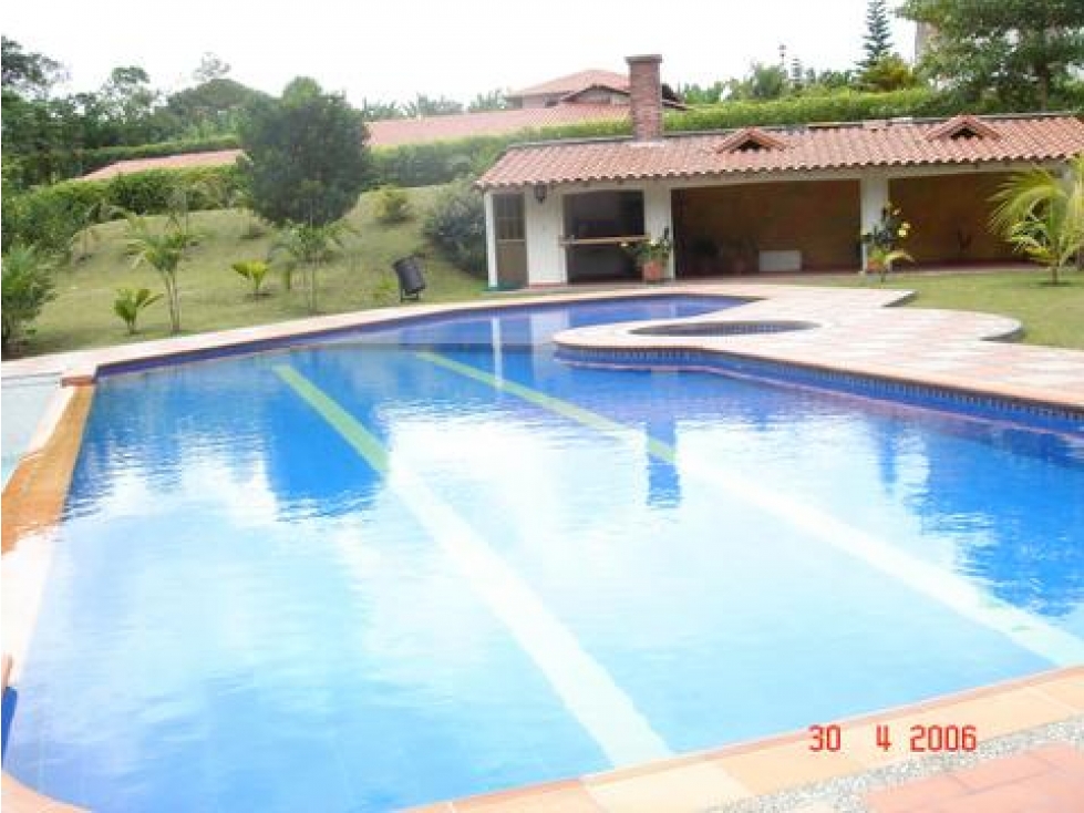 HERMOSA CASA CAMPESTRE A LA VENTA - 2