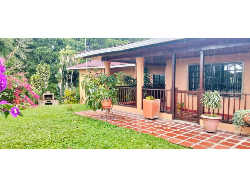 VENTA O RENTA HERMOSO CHALET EN FILANDIA - 3