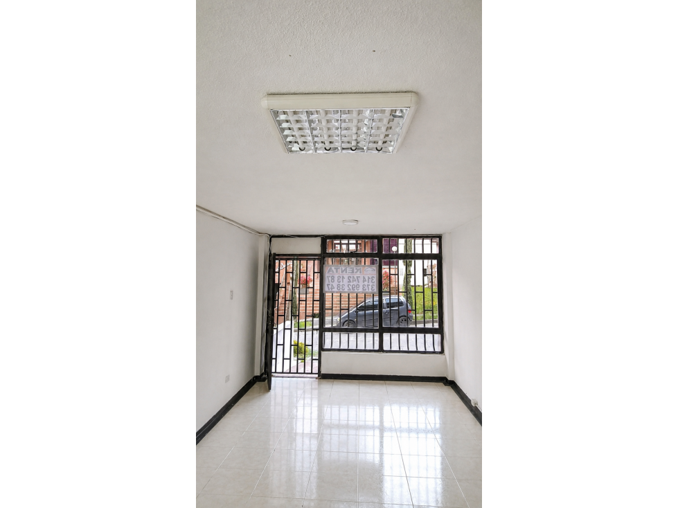 Rento Amplio Apartamento A una Cuadra Del Portal Del Quindío