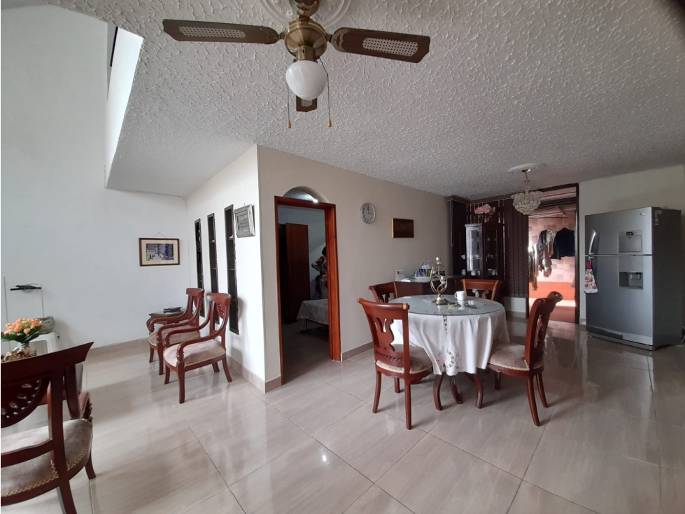 VENTA CASA BARRIO LAURELES
