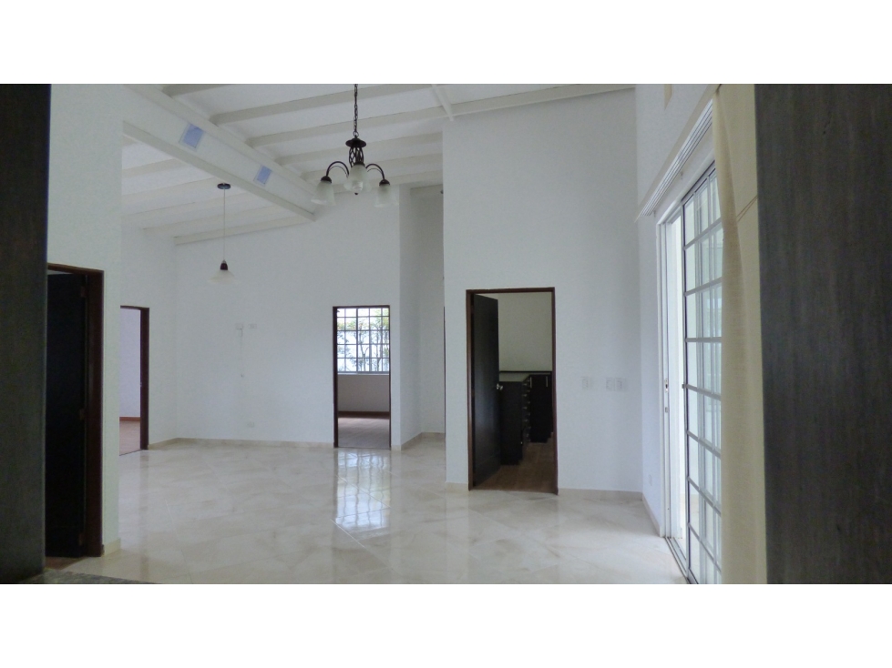 VENDO CASA EN CONJUNTO CERRADO