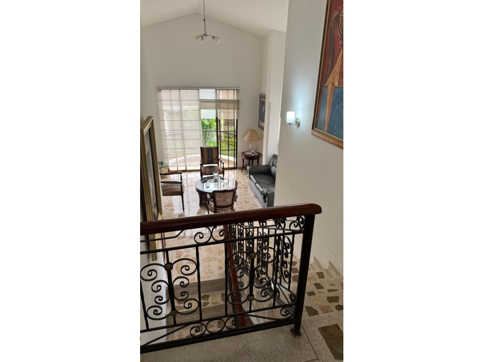 VENDO HERMOSA CASA EN EL NORTE DE LA CIUDAD — foto 2