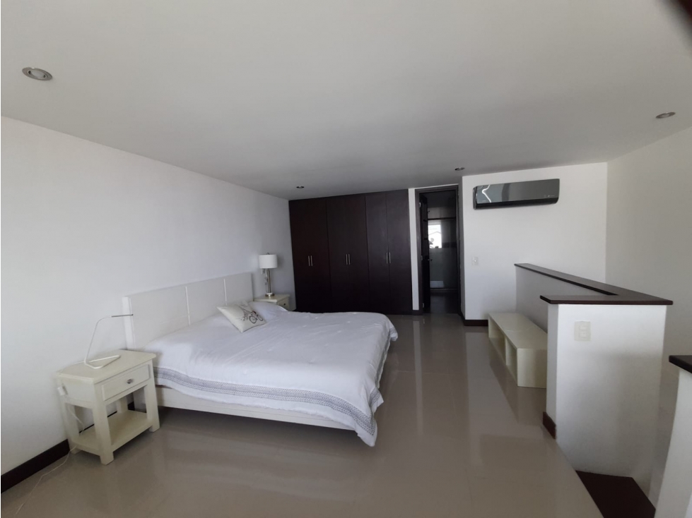 VENDO APARTAMENTO DUPLEX - AMOBLADO - LAURELES — foto 5