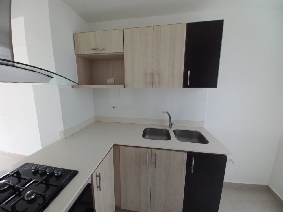 VENDO HERMOSA CASA SECTOR NORTE — foto 3