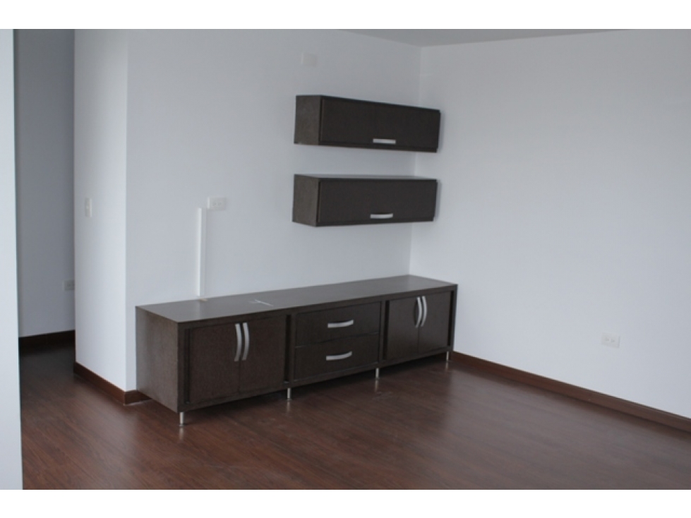 VENDO O PERMUTO CONFORTABLE APARTAMENTO EN EL SECTOR LAURELES — foto 3