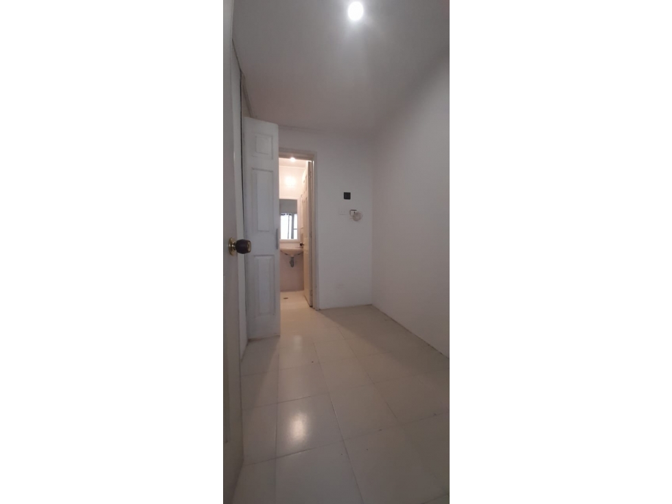 SE RENTA APARTAMENTO SECTOR CASTELLANA - 5