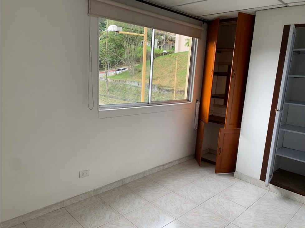 VENDO CONFORTABLE CASA EN EL SECTOR GALÁN DE ARMENIA — foto 4