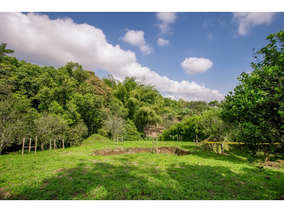 VENDO ESPACIOSO LOTE VÍA LA TEBAIDA — foto 4