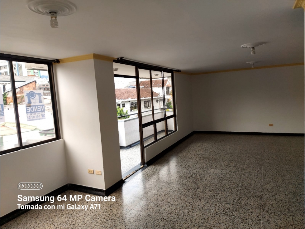 VENDO ESPACIOSO APARTAMENTO SECTOR NORTE — foto 2