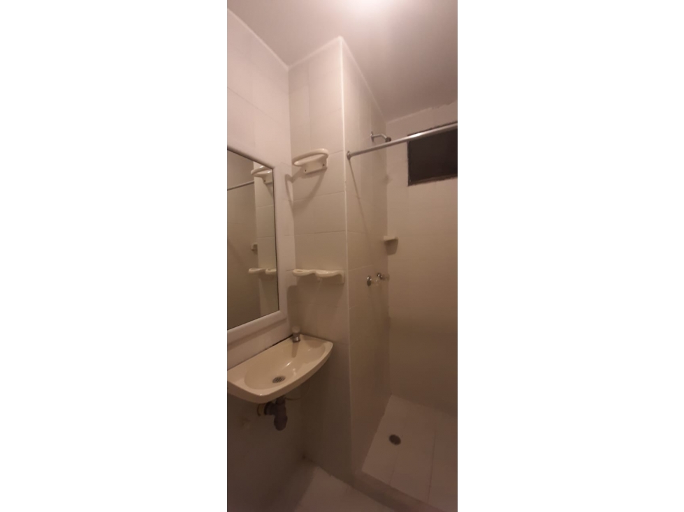 SE RENTA APARTAMENTO SECTOR CASTELLANA - 6
