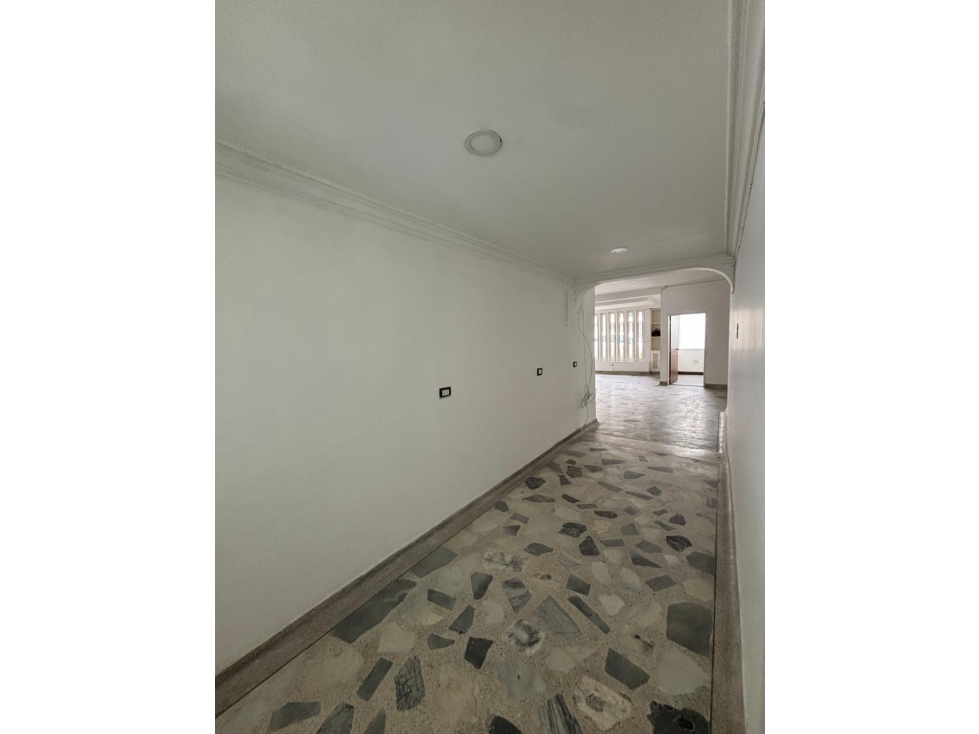 VENDO CASA LOTE O PARA USO COMERCIAL — foto 4