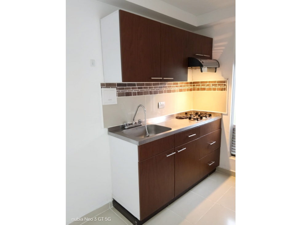 VENDO HERMOSO APARTAMENTO EN ZONA NORTE DE ARMENIA — foto 6