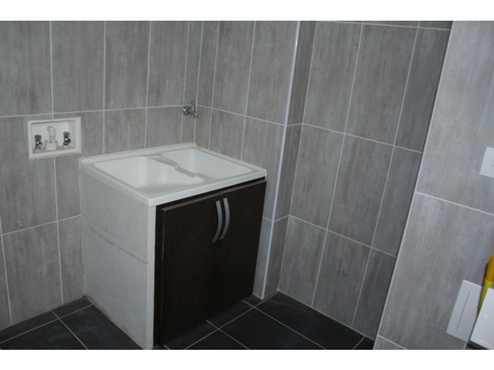 VENDO O PERMUTO CONFORTABLE APARTAMENTO EN EL SECTOR LAURELES — foto 6