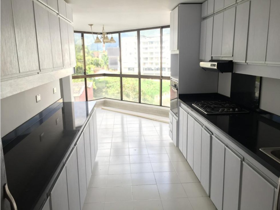 Apartamento con excelentes áreas - 3