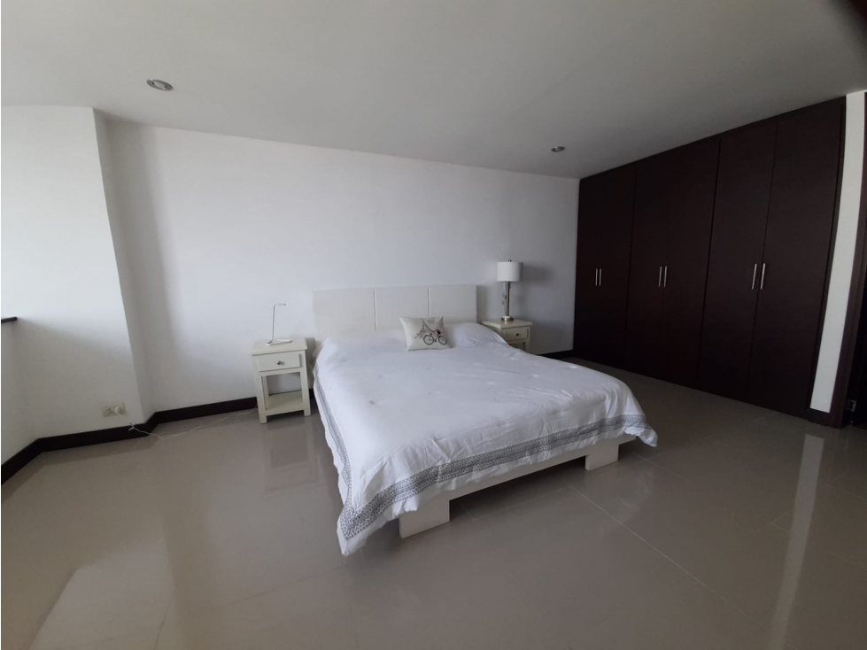 VENDO APARTAMENTO DUPLEX - AMOBLADO - LAURELES — foto 6