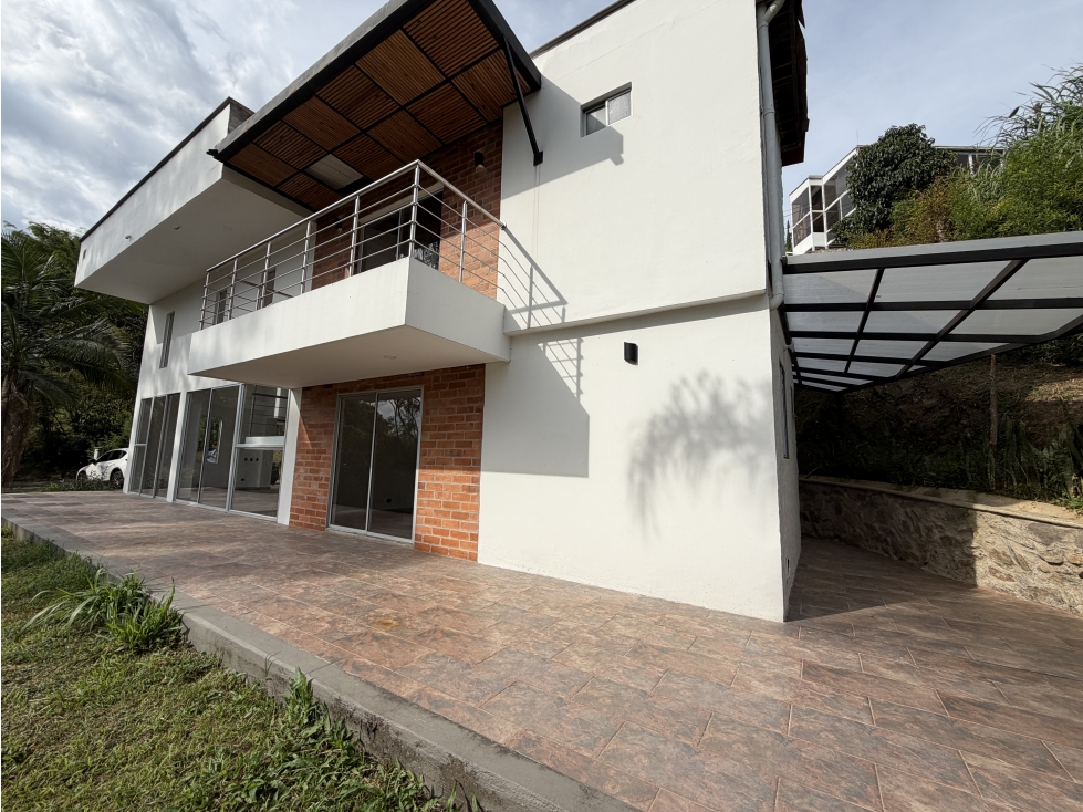 RENTA DE CASA CAMPESTRE EL SALADO ENVIGADO