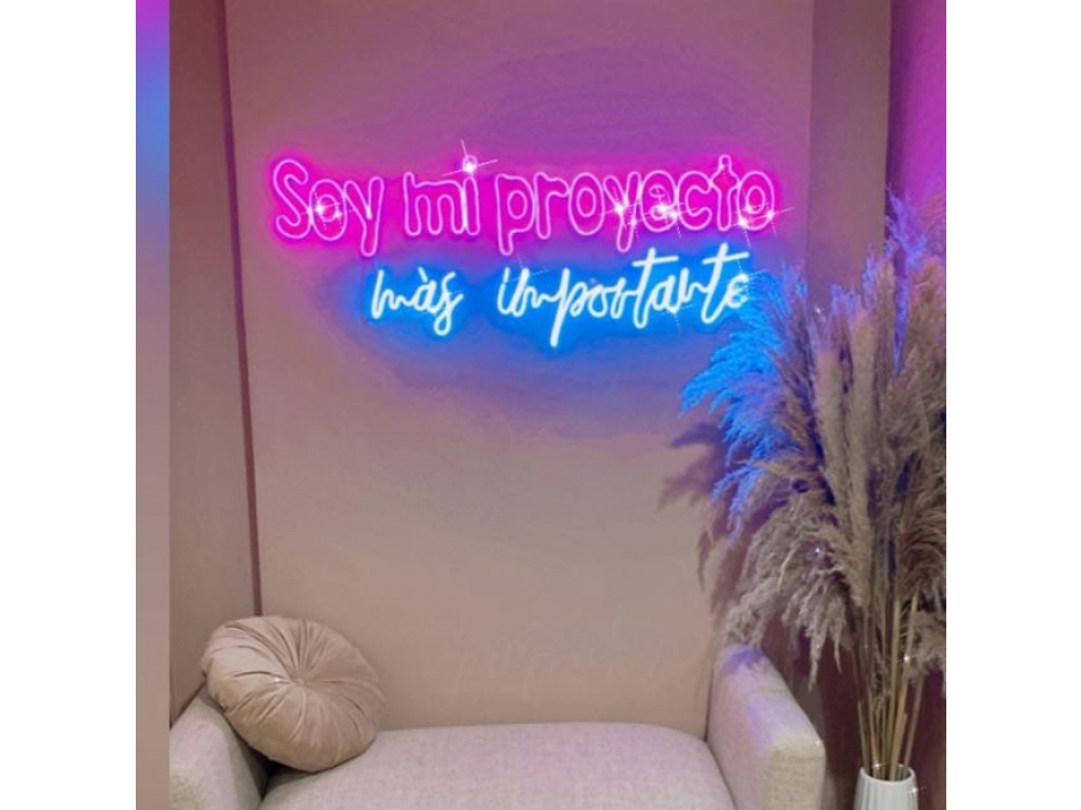 CONSULTORIO EN VENTA EN LA AVENIDA 80 EN EL RODEO MEDELLÍN.