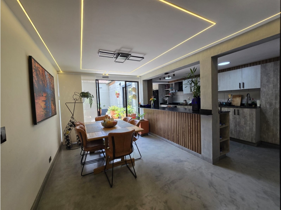 VENTA DE CASA SANTA MONICA MEDELLIN