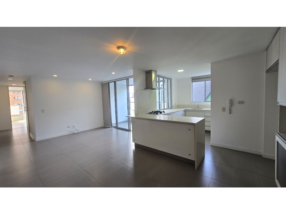 RENTA DE APARTAMENTO CASTROPOL EL POBLADO