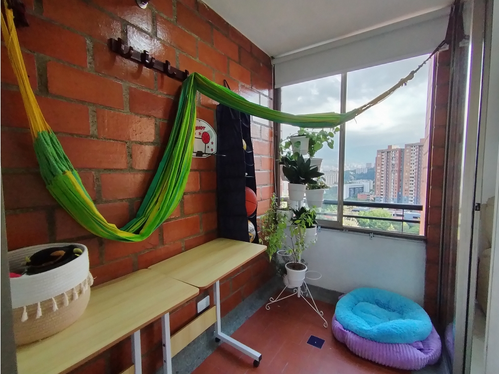 VENTA DE APARTAMENTO LOMA DE LOS BERNAL MEDELLIN — foto 4