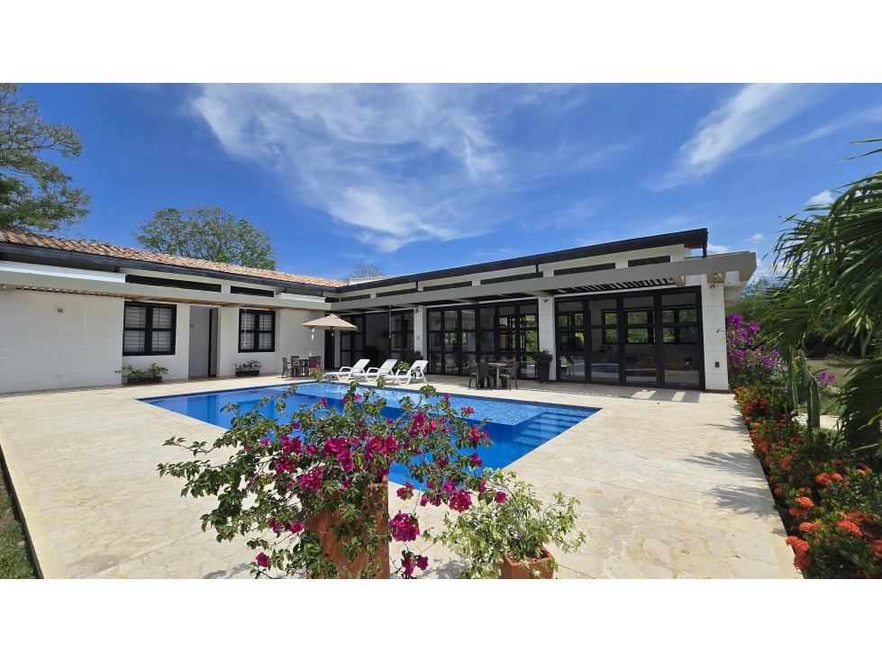 VENTA DE FINCA RECREATIVA VEREDA OBREGON SANTA FE DE ANTIOQUIA