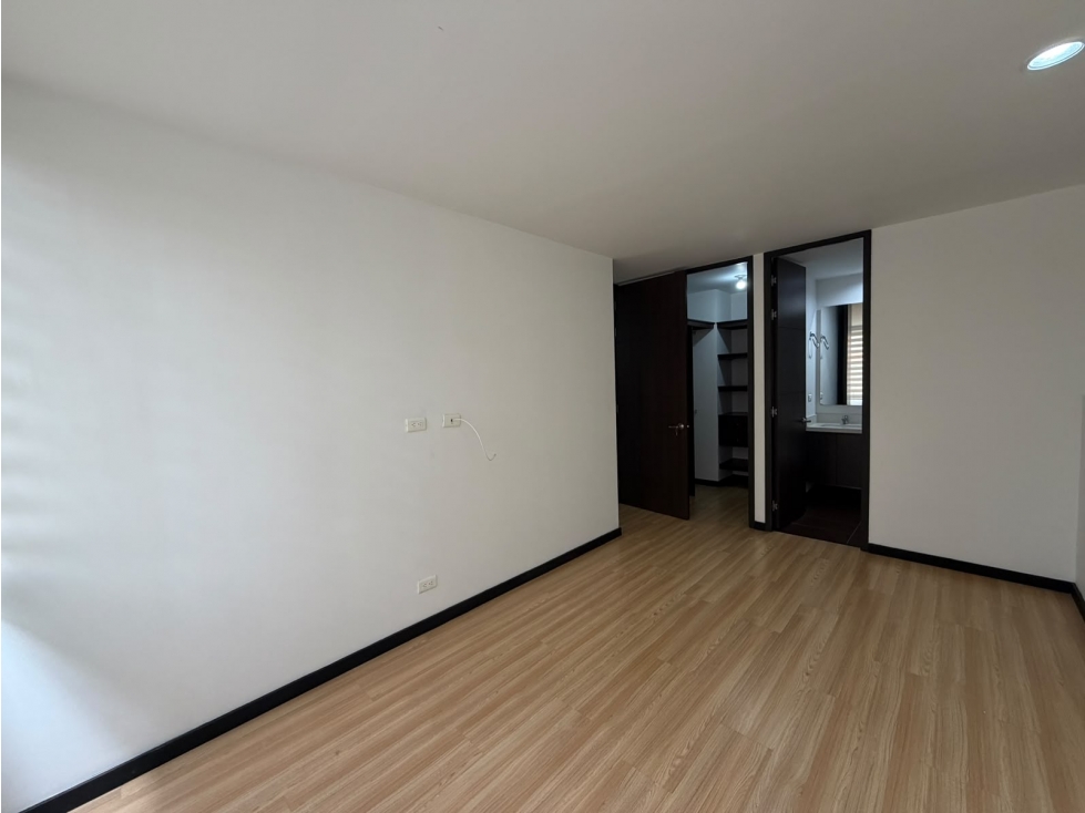 RENTA DE APARTAMENTO ALTOS DEL POBLADO MEDELLIN — foto 6