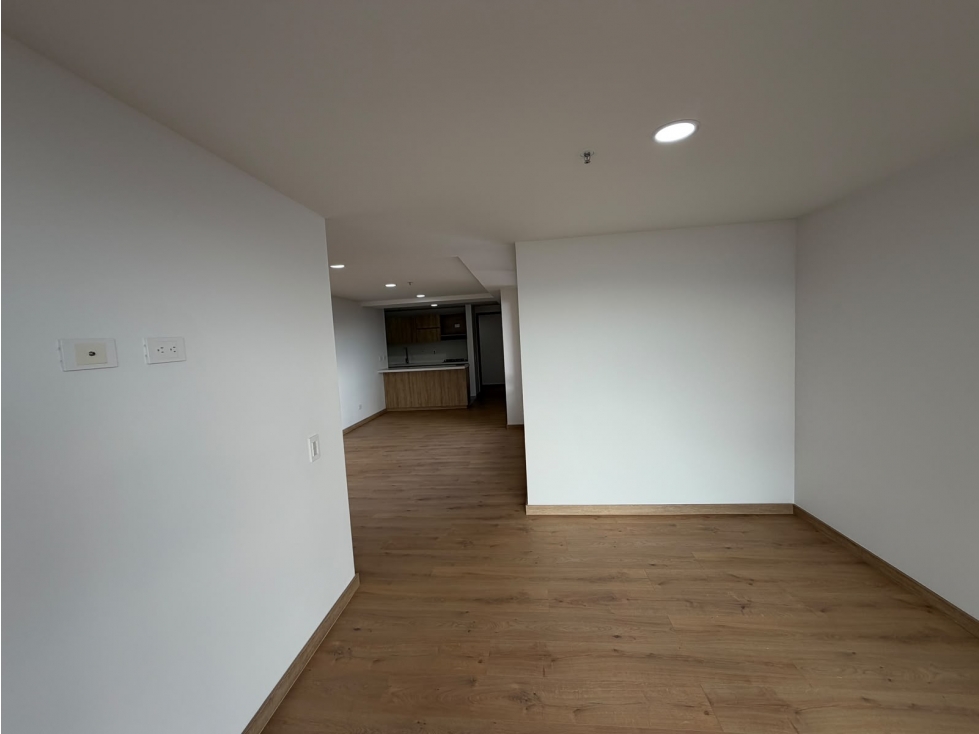 VENTA DE APARTAMENTO LOMA DEL INDIO POBLADO MEDELLIN — foto 3