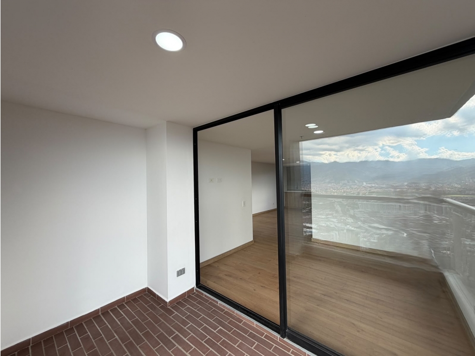 VENTA DE APARTAMENTO LOMA DEL INDIO POBLADO MEDELLIN — foto 4